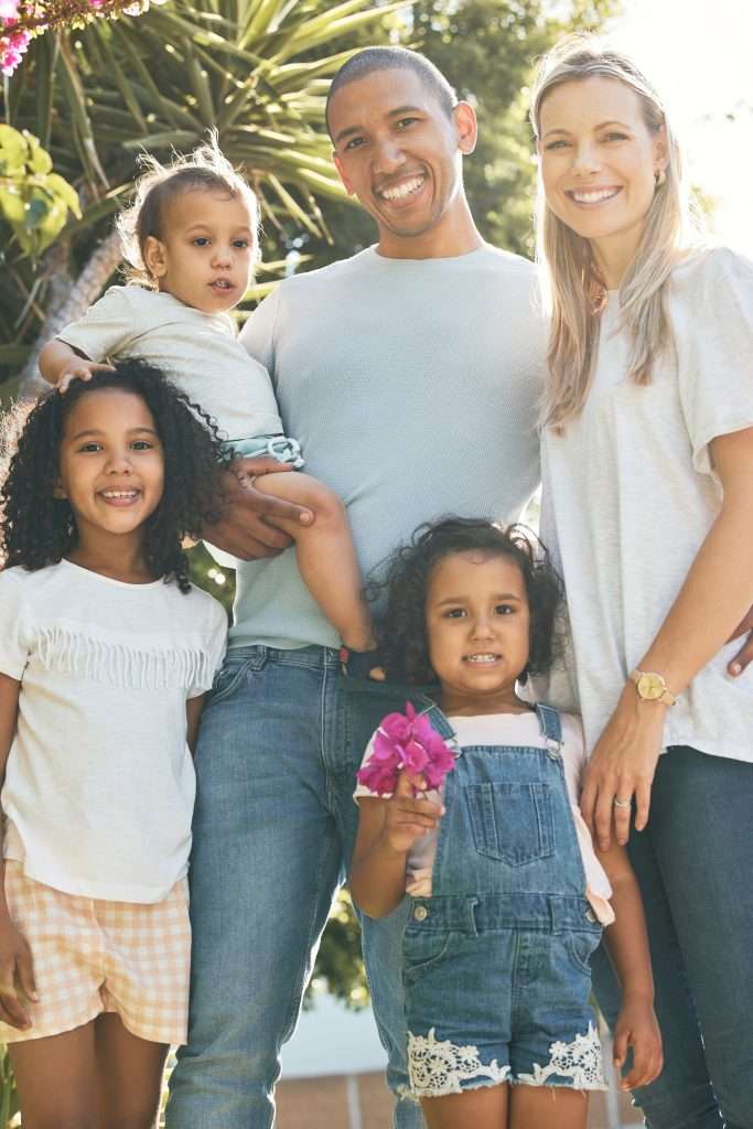 Image of a family with life insurance